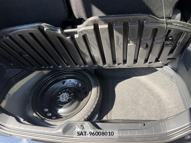 Toyota VOXY 2024-04 8650895-10