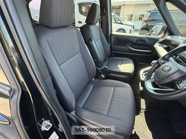 Toyota VOXY 2024-04 8650895-16