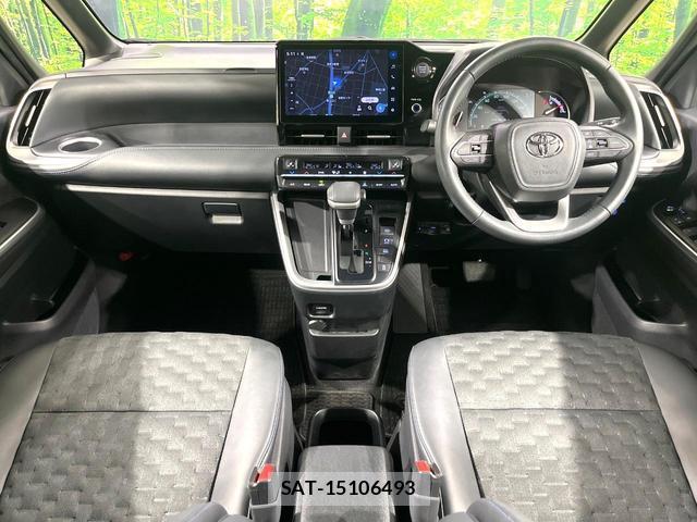 Toyota VOXY 2024-05 8651060-1