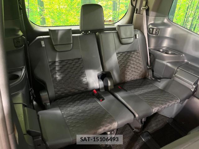 Toyota VOXY 2024-05 8651060-10