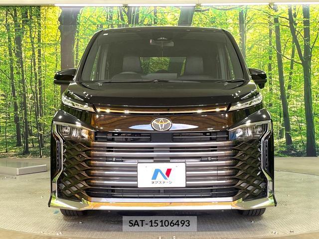 Toyota VOXY 2024-05 8651060-12