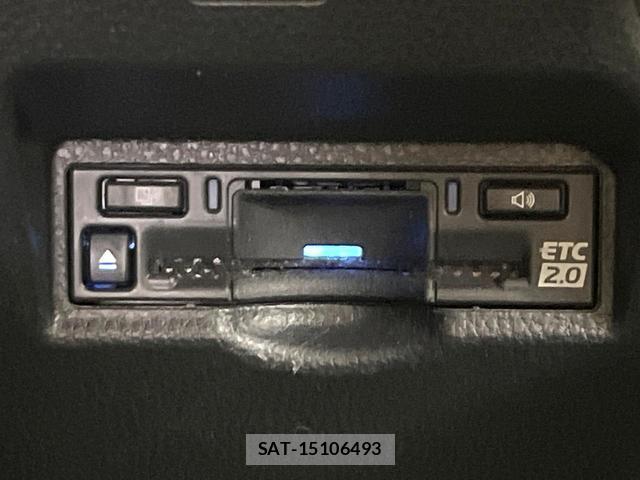 Toyota VOXY 2024-05 8651060-5