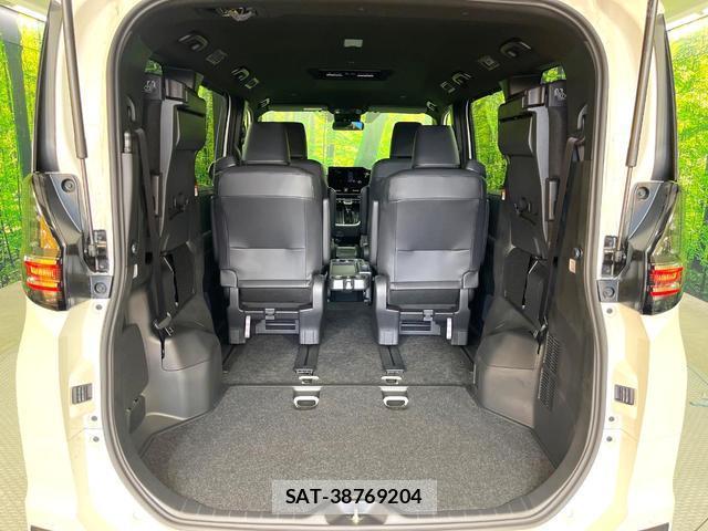 Toyota VOXY 2025-07 8651064-10