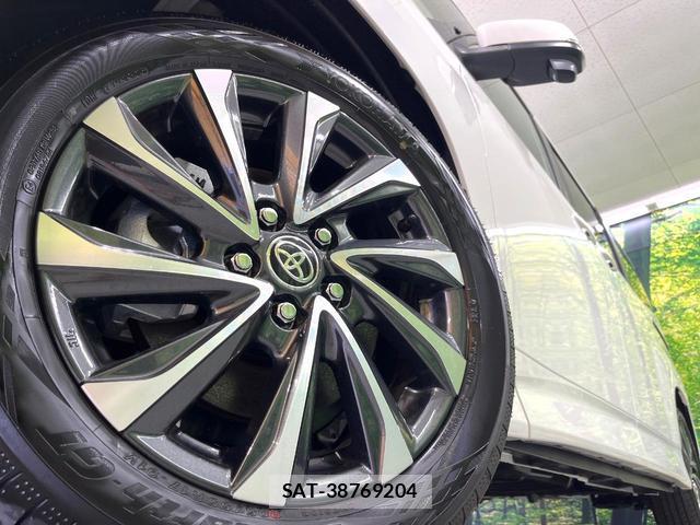 Toyota VOXY 2025-07 8651064-13