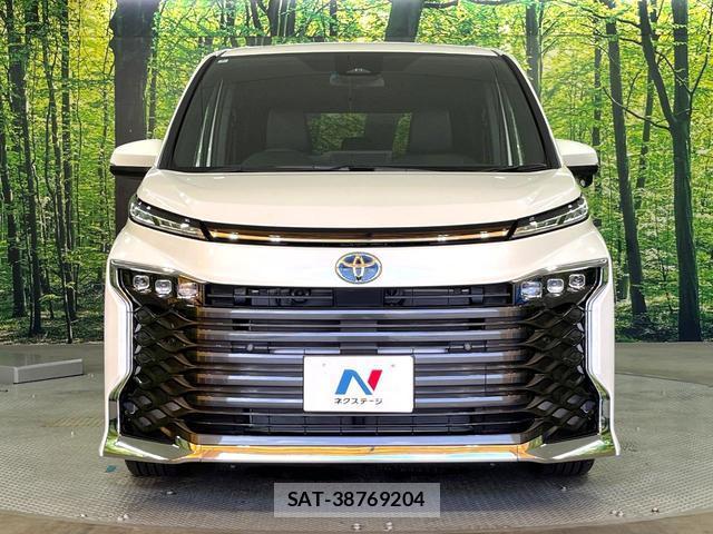 Toyota VOXY 2025-07 8651064-14