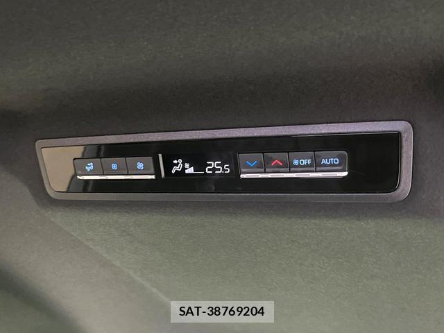 Toyota VOXY 2025-07 8651064-6