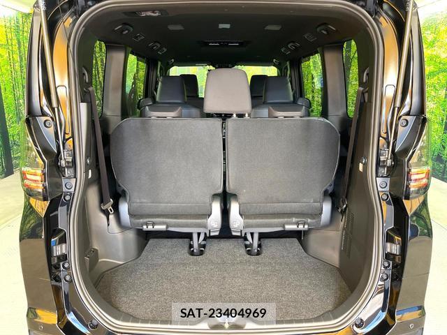 Toyota VOXY 2025-04 8651065-12