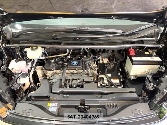Toyota VOXY 2025-04 8651065-17