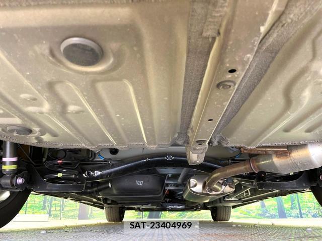 Toyota VOXY 2025-04 8651065-18
