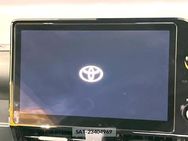 Toyota VOXY 2025-04 8651065-3