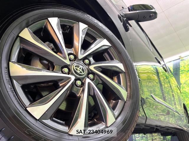 Toyota VOXY 2025-04 8651065-8