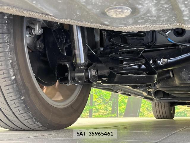 Toyota VOXY 2022-09 8651180-19