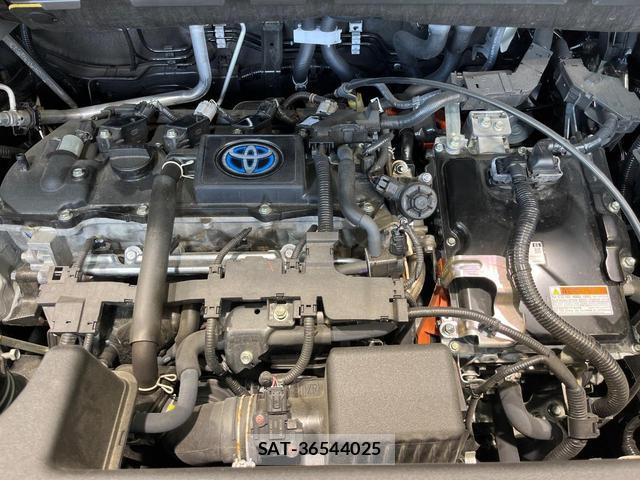 Toyota VOXY 2024-04 8651194-17