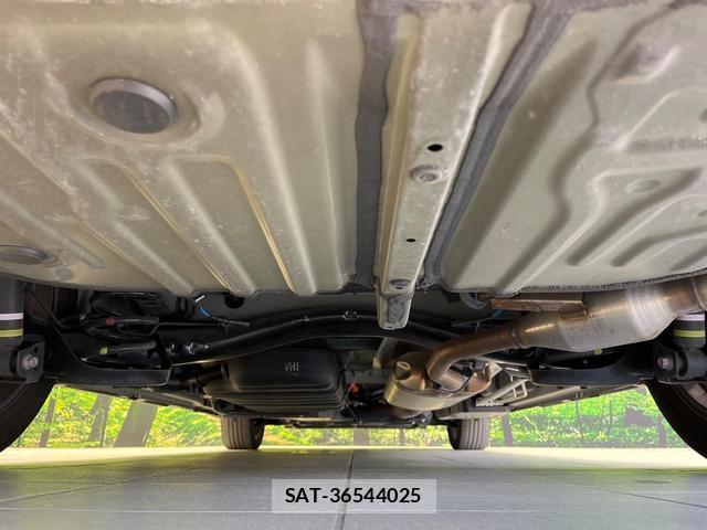 Toyota VOXY 2024-04 8651194-18