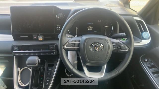 Toyota VOXY 2024-11 8651290-16
