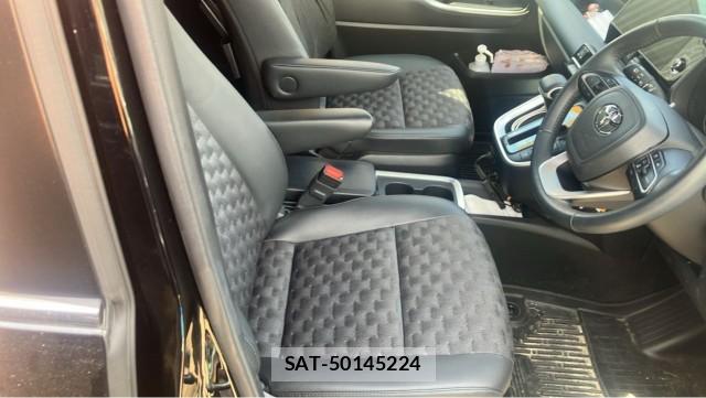 Toyota VOXY 2024-11 8651290-5