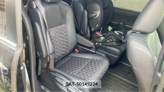Toyota VOXY 2024-11 8651290-6