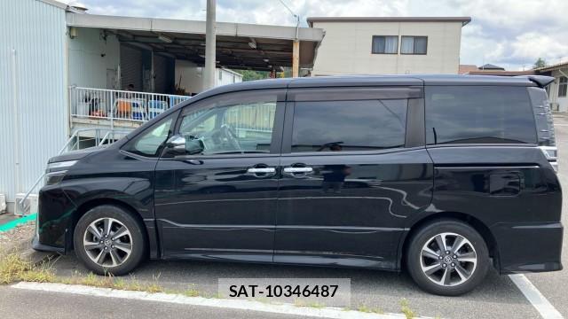 Toyota VOXY 2018-02 8651423-10