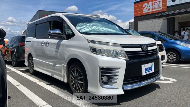 Toyota VOXY 2016-05 8651434-11