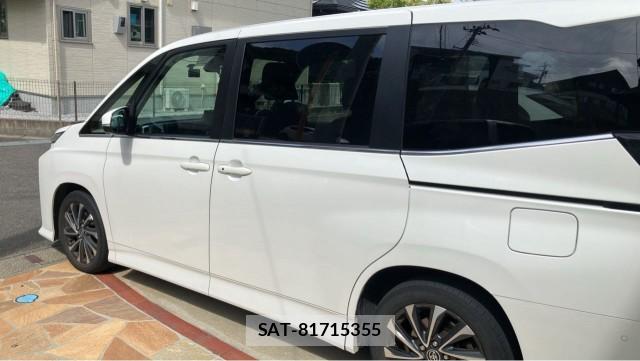 Toyota VOXY 2023-01 8651468-10