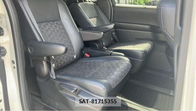 Toyota VOXY 2023-01 8651468-6
