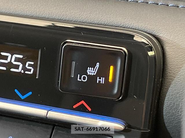 Toyota VOXY 2023-02 8651503-6