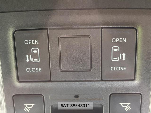 Toyota VOXY 2023-05 8651508-2