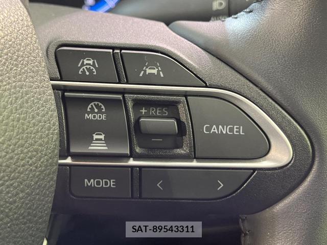 Toyota VOXY 2023-05 8651508-5