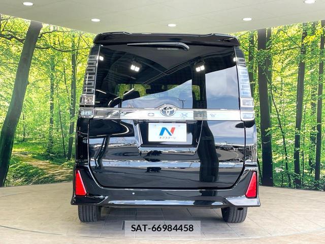 Toyota VOXY 2021-09 8651563-15