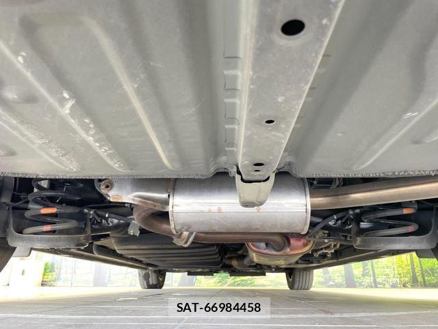 Toyota VOXY 2021-09 8651563-18
