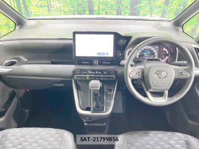 Toyota VOXY 2025-06 8651697-1
