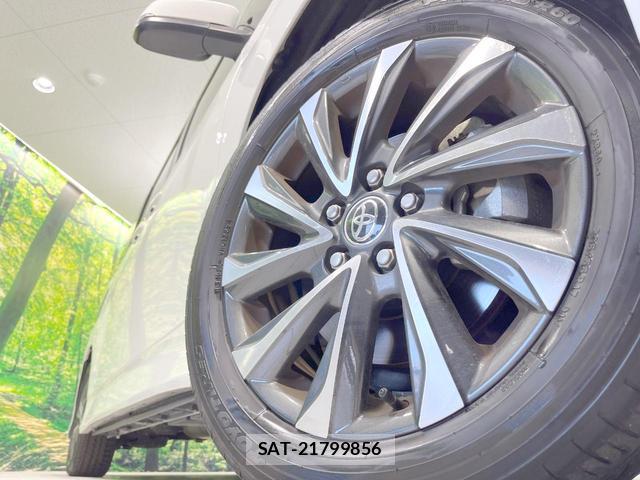 Toyota VOXY 2025-06 8651697-13