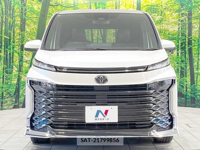 Toyota VOXY 2025-06 8651697-14