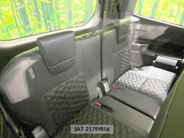 Toyota VOXY 2025-06 8651697-9