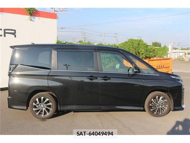 Toyota VOXY 2025-10 8651871-13