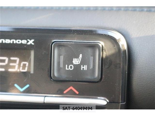 Toyota VOXY 2025-10 8651871-4