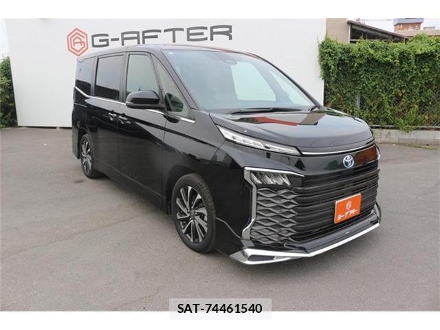 Toyota VOXY 2024-10 8651872-1