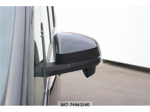 Toyota VOXY 2024-10 8651872-15