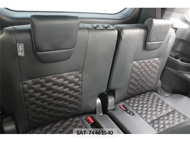 Toyota VOXY 2024-10 8651872-19