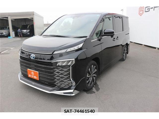 Toyota VOXY 2024-10 8651872-3