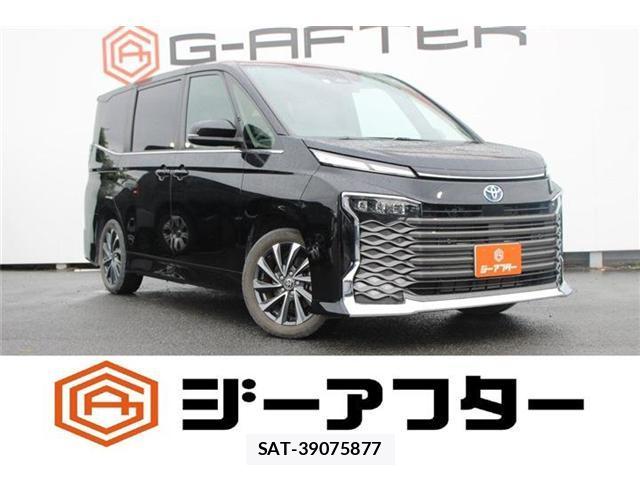Toyota VOXY 2023-05 8651880-0
