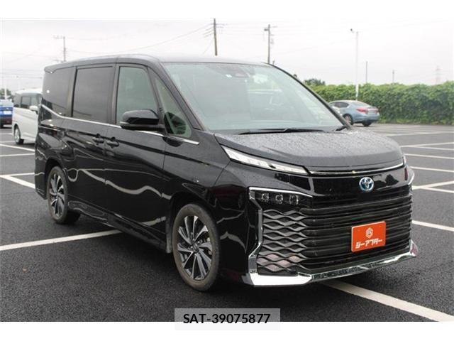 Toyota VOXY 2023-05 8651880-7