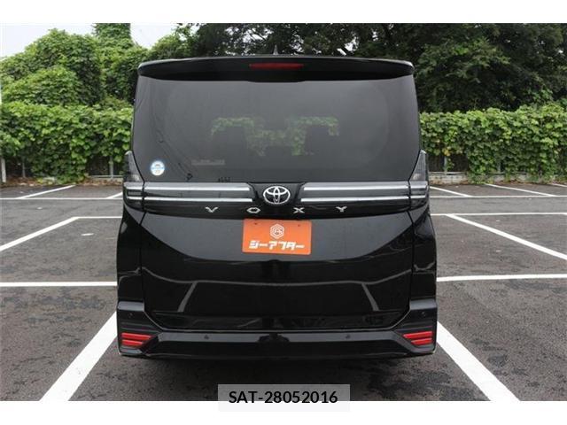 Toyota VOXY 2024-05 8651885-12
