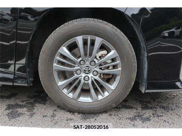 Toyota VOXY 2024-05 8651885-15