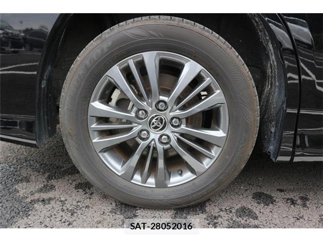 Toyota VOXY 2024-05 8651885-16