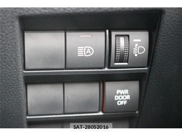 Toyota VOXY 2024-05 8651885-6