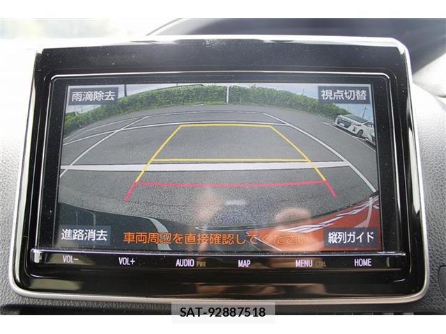 Toyota VOXY 2018-12 8651900-1