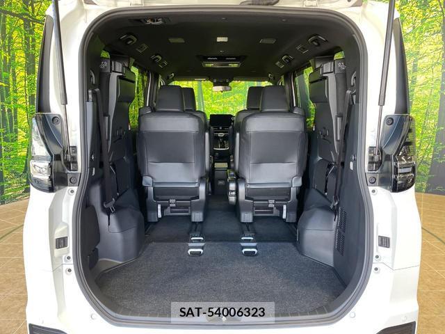 Toyota VOXY 2023-03 8652004-10