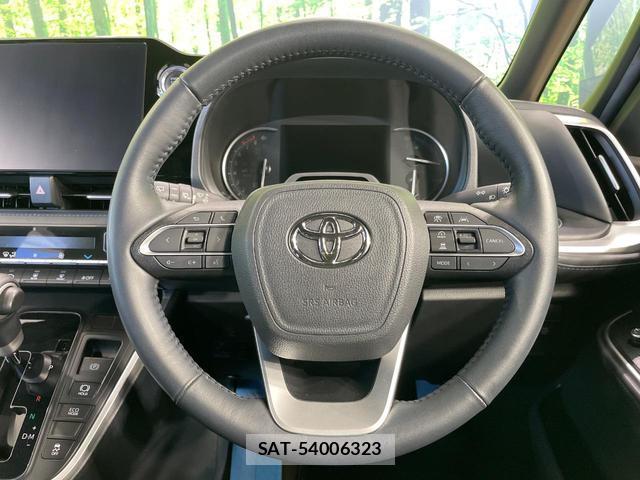 Toyota VOXY 2023-03 8652004-11