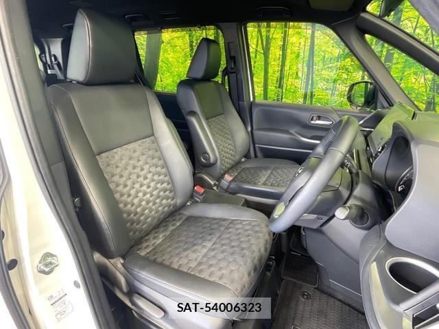 Toyota VOXY 2023-03 8652004-7